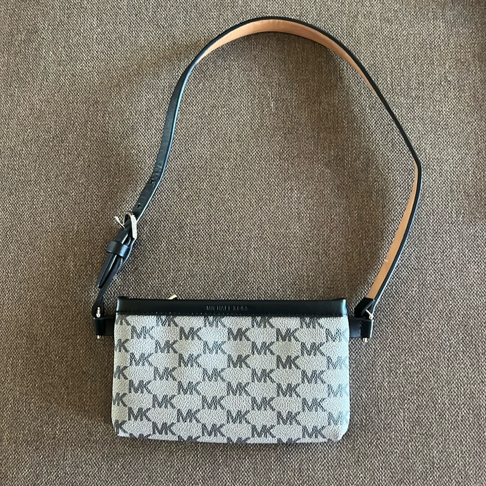 Michael Kors belt bag, used once
